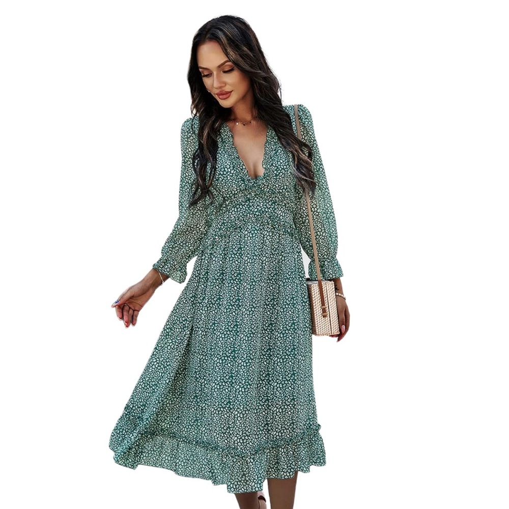 Boho Green v neck ruffle leopard Print midi dress Size Small EUC